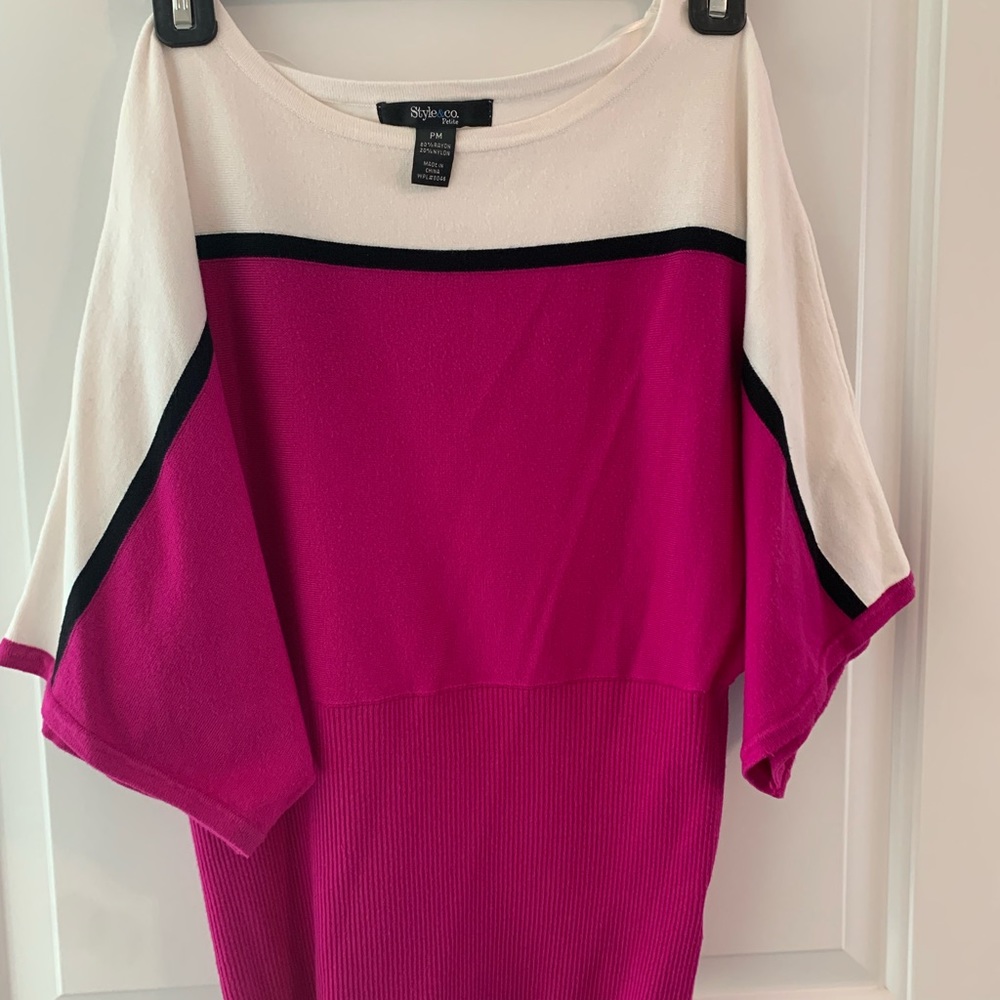 Style and Company, Petite Medium size, Rayon and Nylon sweater top